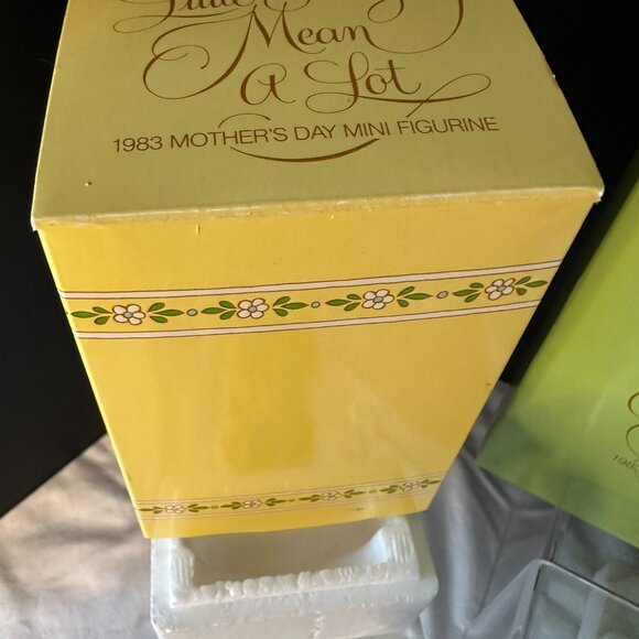 Vintage 1983 Set of Avon Mother's Day Figurines/Love is a Song for Mother Plate - Picture 9 of 16